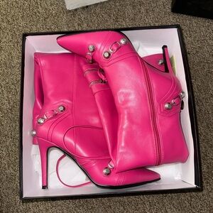 Vibrant Fuchsia Heeled Boots